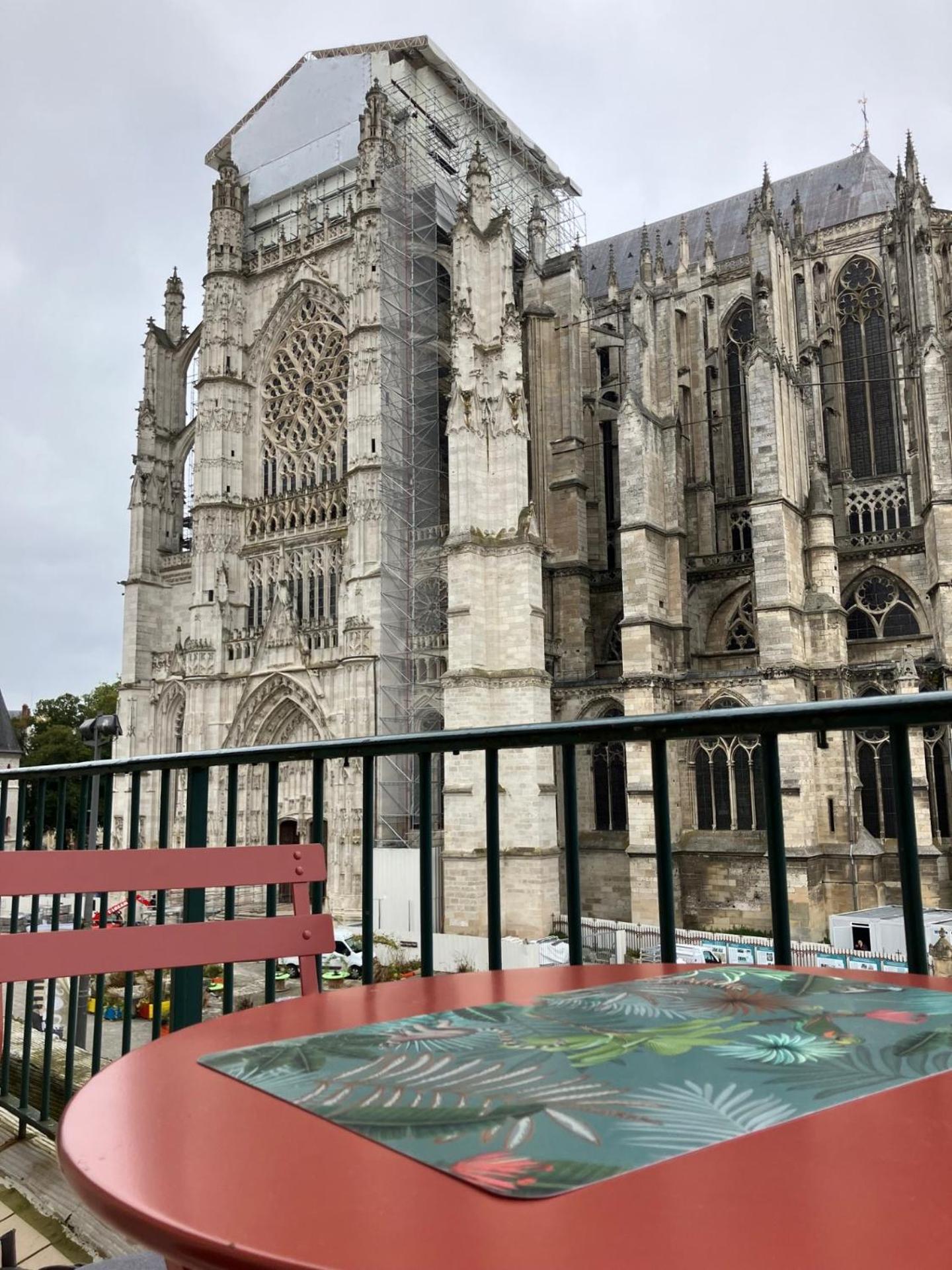 Lovely Appartement Vue Cathedrale Beauvais Dış mekan fotoğraf